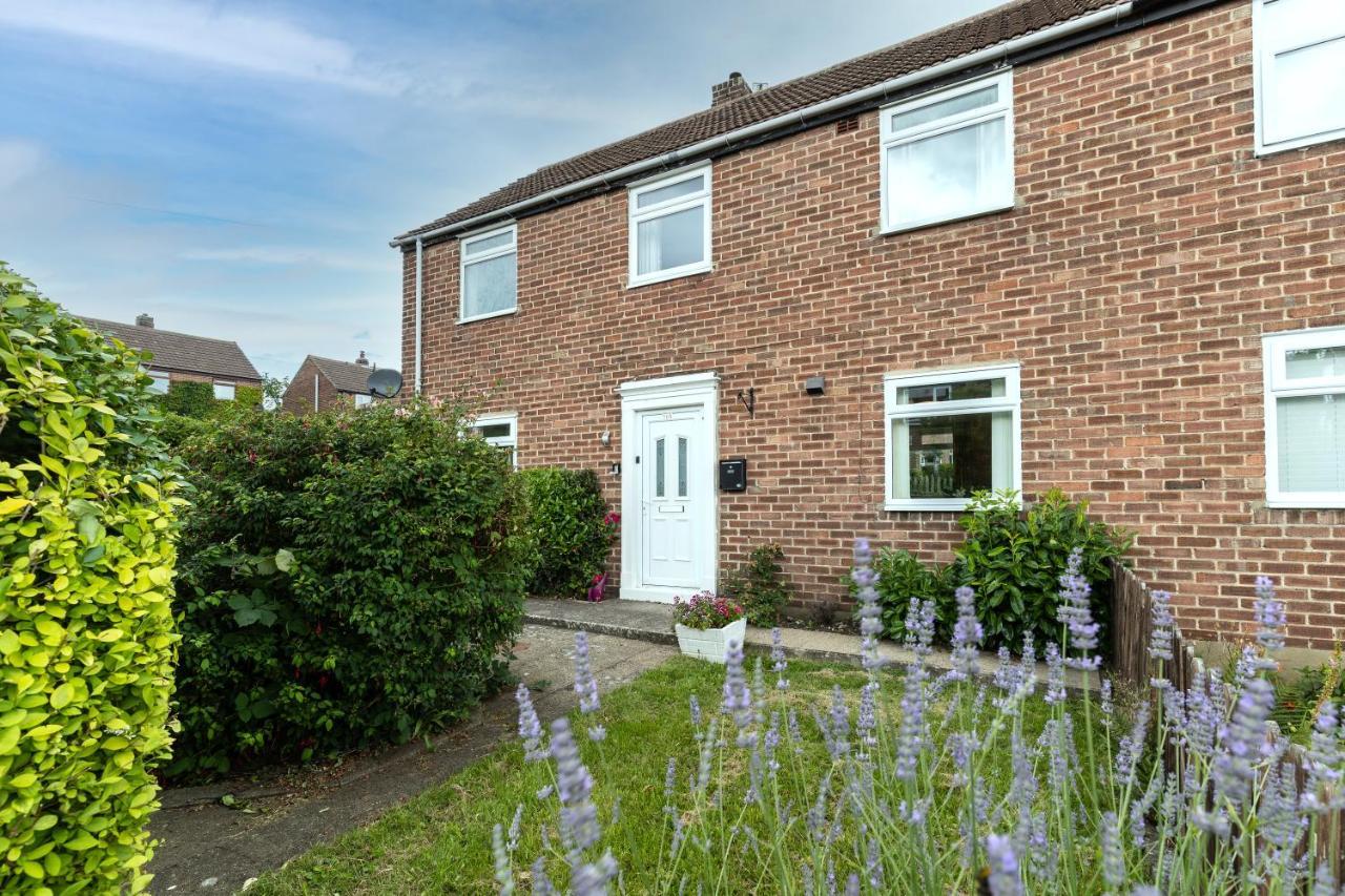 Taylor House Contractors Welcome Off Street Parking For Vans Durham Dış mekan fotoğraf
